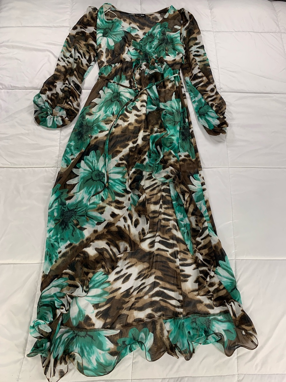 Pre loved FASHION NOVA dress womens size L